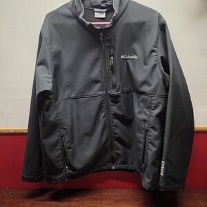 Columbia Black Full-Zip Softshell Jacket
